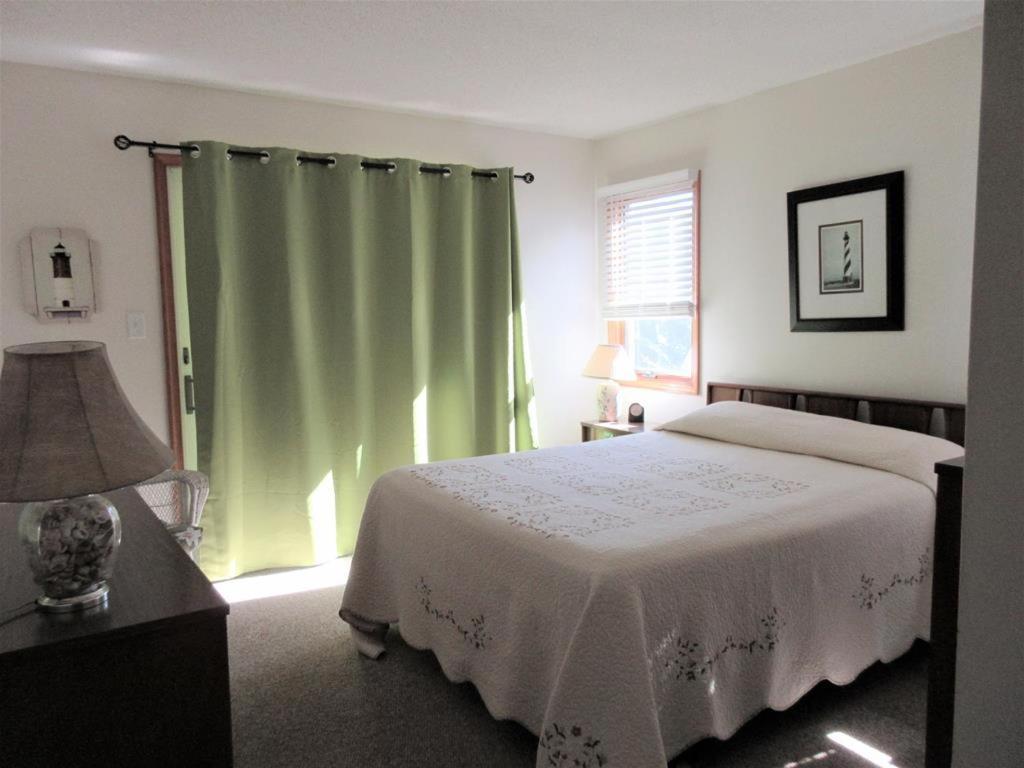 Very Spacious Single Family Home On The Beach Block In Surf City المظهر الخارجي الصورة
